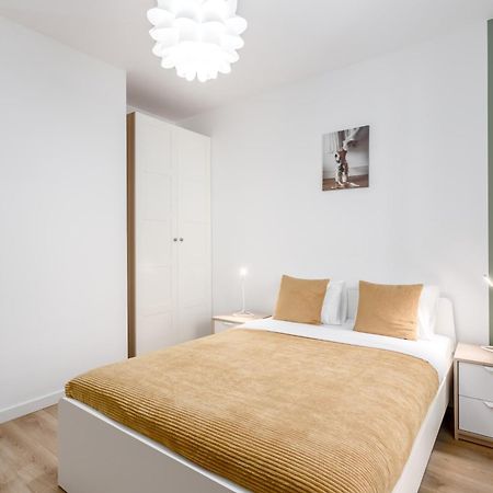 Warsaw City Apartments Екстер'єр фото