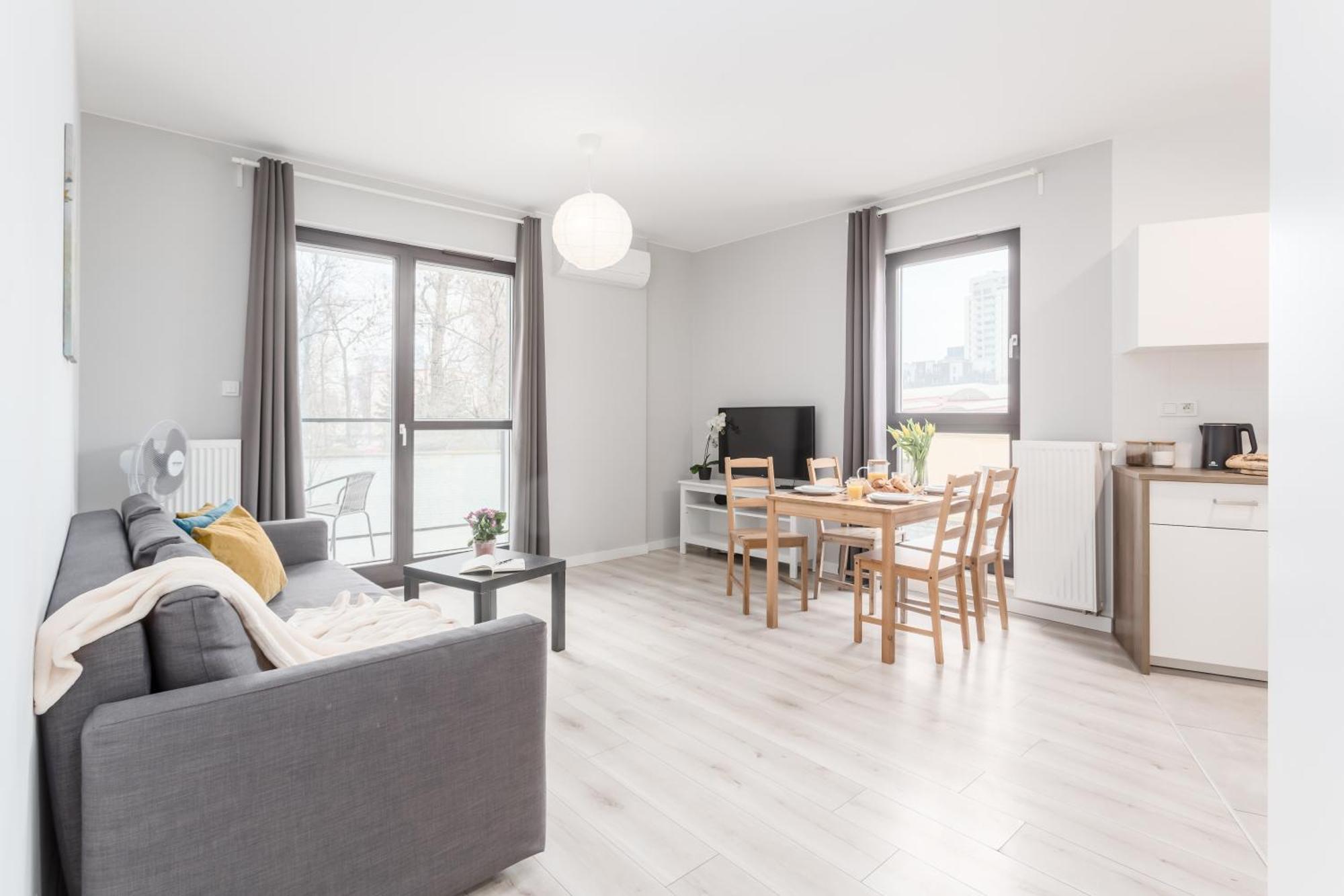 Warsaw City Apartments Екстер'єр фото